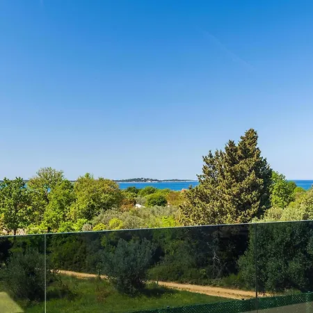 Vila Jura Peroj